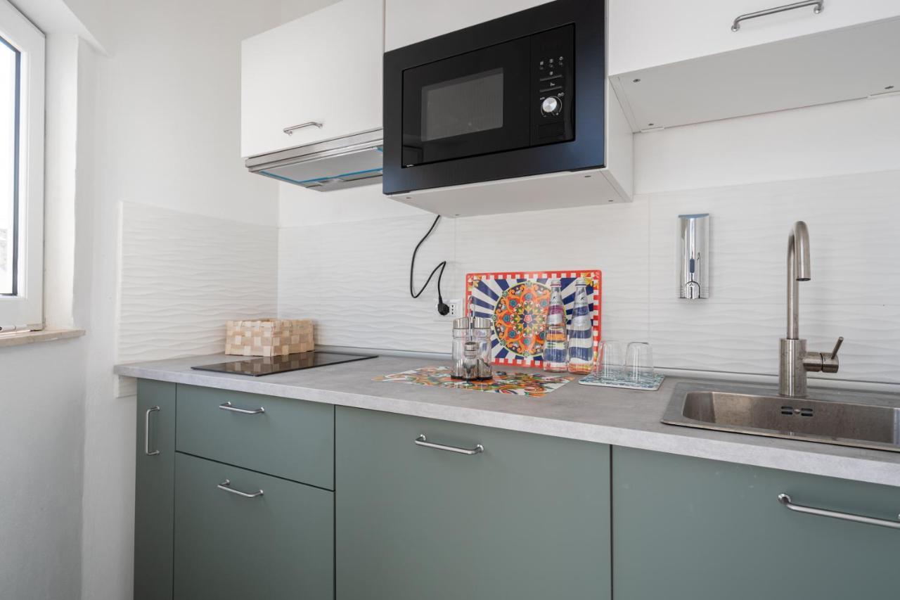 Attico 37 - Suite Con Terrazza Privata E Cucina 巴勒莫 外观 照片